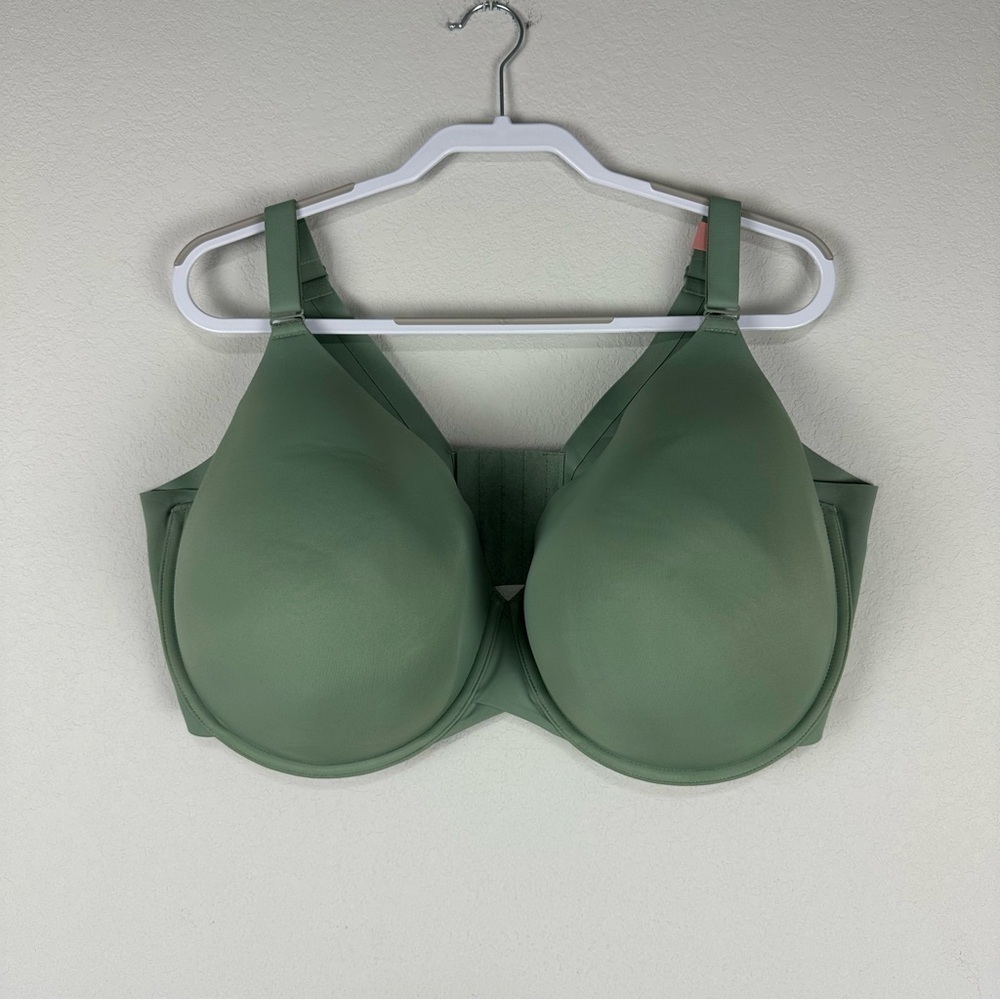 NEW Cacique Green Totally Smooth Lightly Lined Full Coverage Bra Size 46H